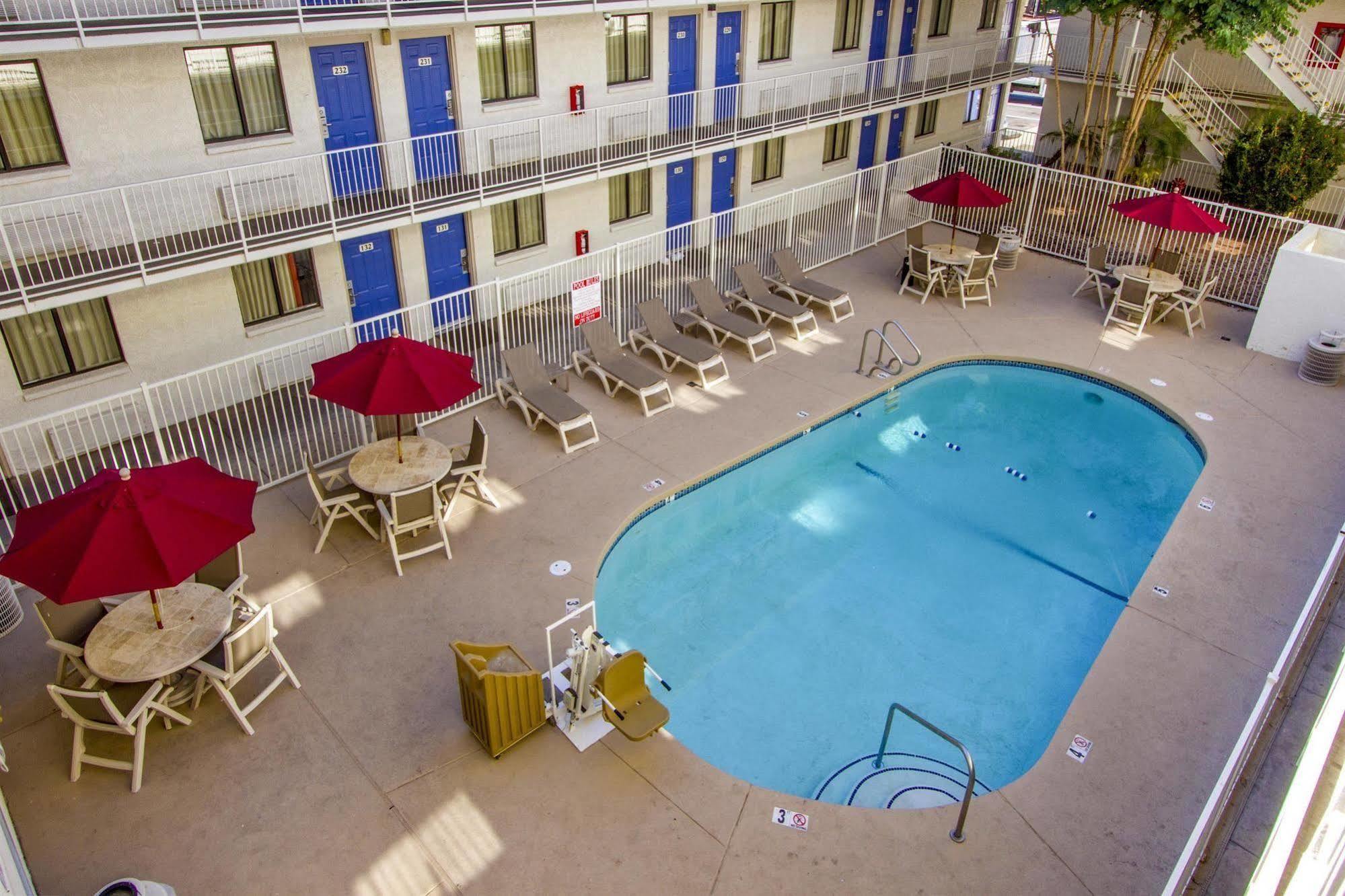 Phoenix Inn Экстерьер фото