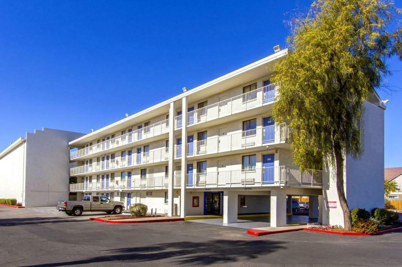 Phoenix Inn Экстерьер фото